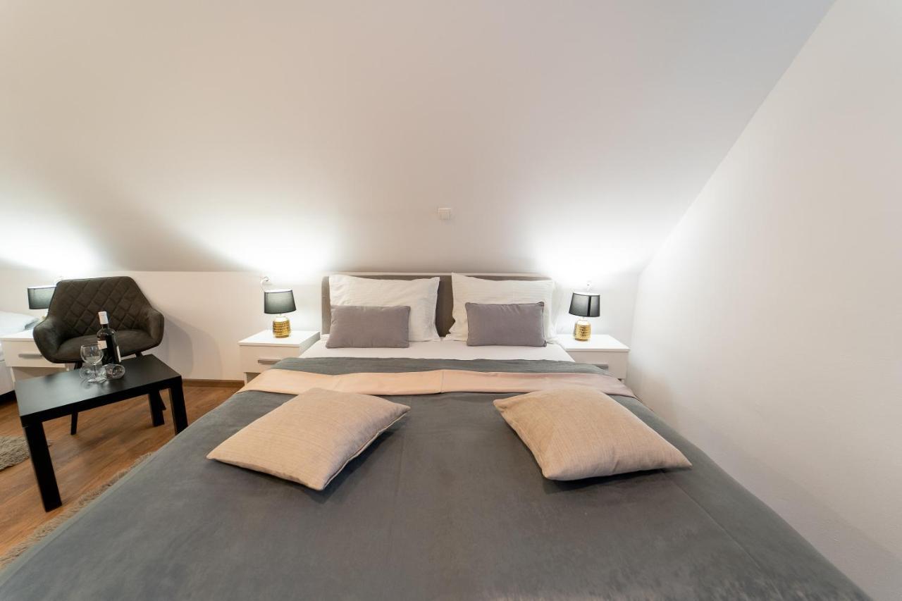 Rooms & Apartment Milan Saborsko Exterior foto