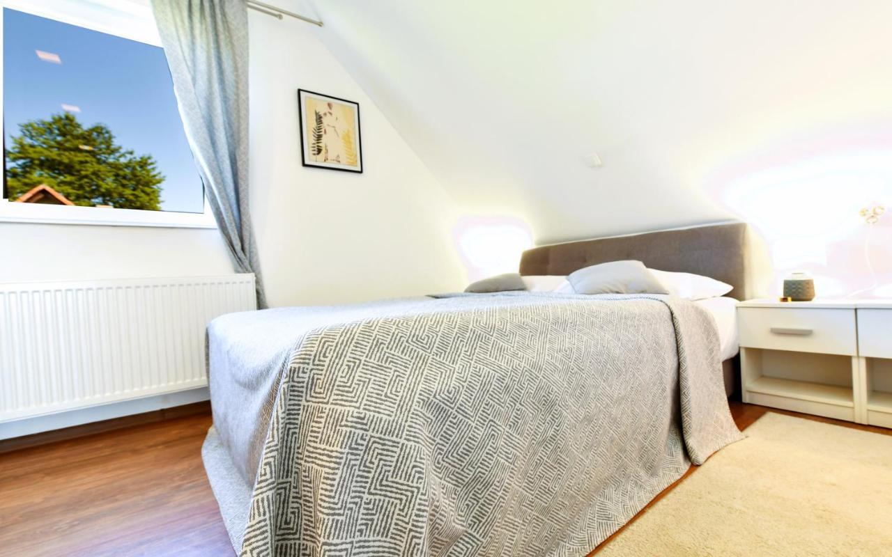 Rooms & Apartment Milan Saborsko Exterior foto